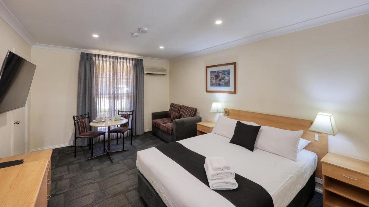 Bushman'S Motor Inn Parkes Eksteriør billede