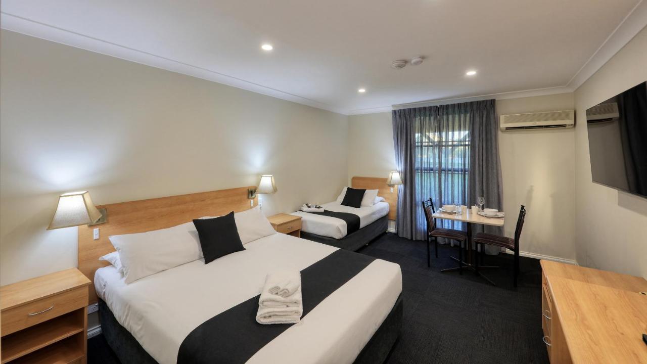 Bushman'S Motor Inn Parkes Eksteriør billede