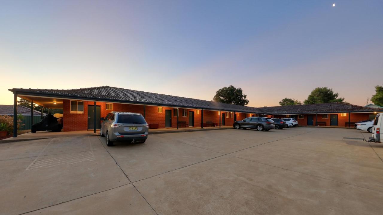 Bushman'S Motor Inn Parkes Eksteriør billede