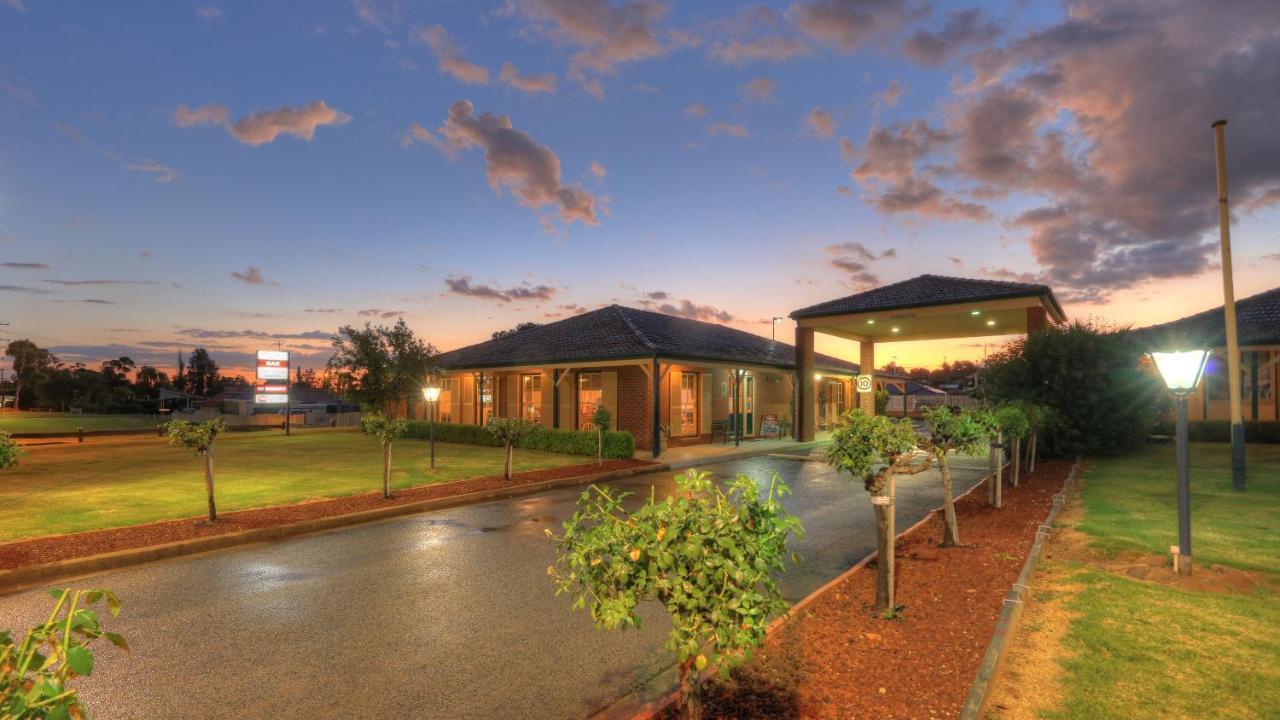 Bushman'S Motor Inn Parkes Eksteriør billede