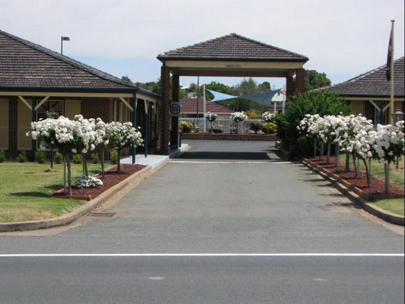 Bushman'S Motor Inn Parkes Eksteriør billede
