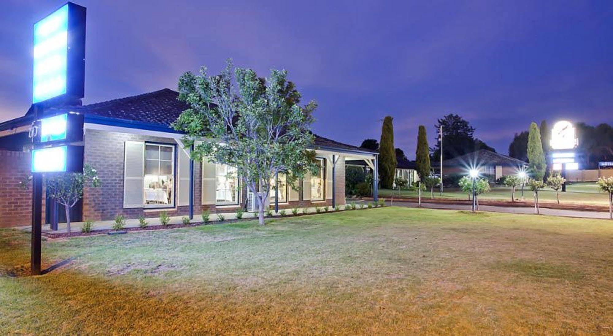 Bushman'S Motor Inn Parkes Eksteriør billede