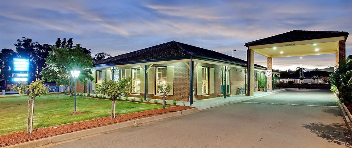 Bushman'S Motor Inn Parkes Eksteriør billede